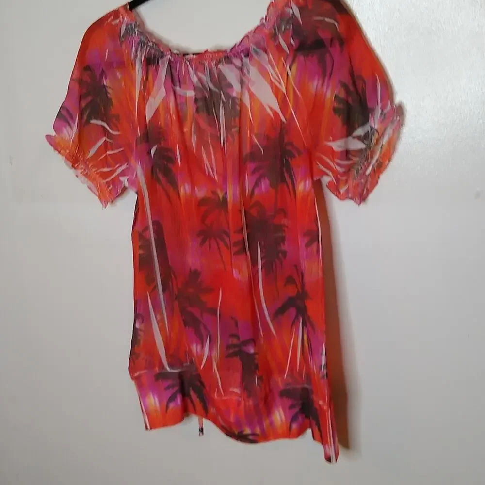 Maurice women's size medium palm trees blouse. Lite weight